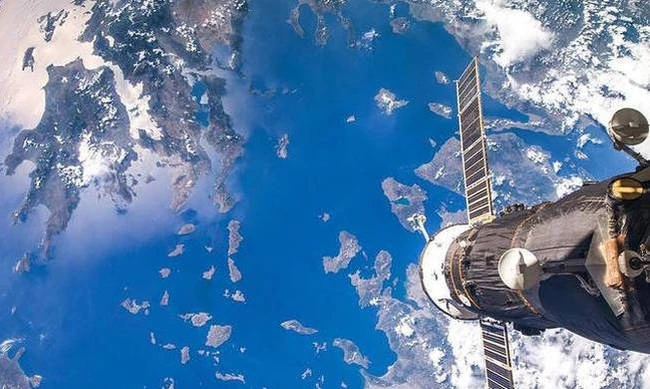 Η στιγμή που κοσμοναύτης του Διεθνή Διαστημικού Σταθμού εξυμνεί την Ελλάδα (βίντεο)